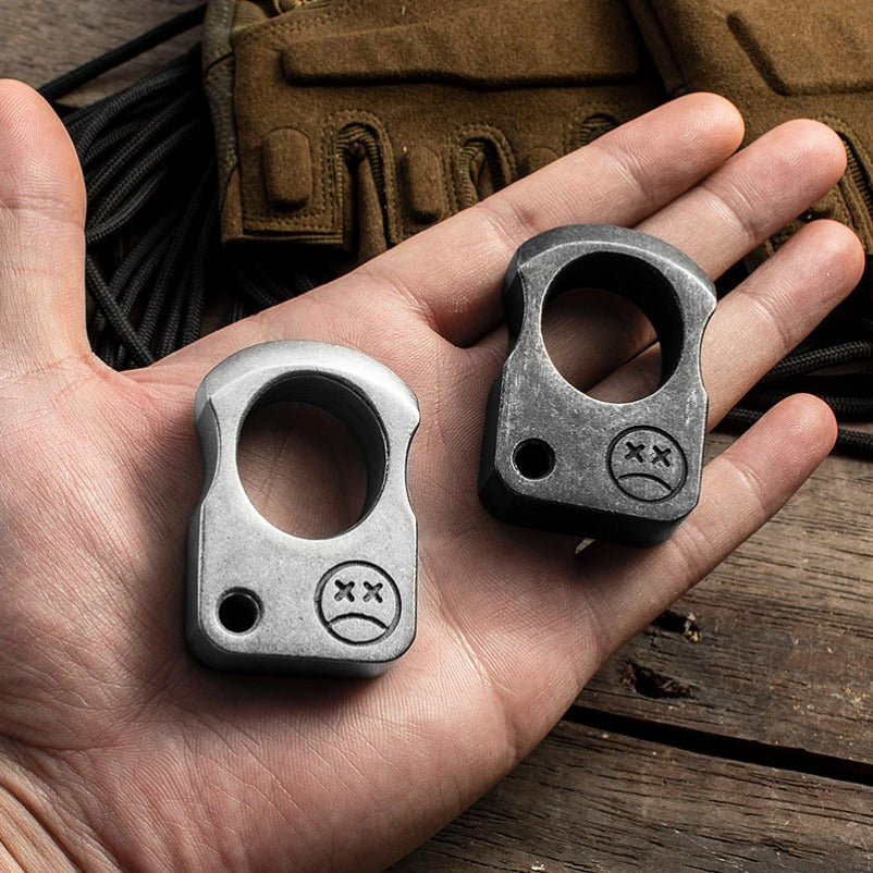 SteelGuard: Metal Knuckle Duster & Anti-Wolf Tool