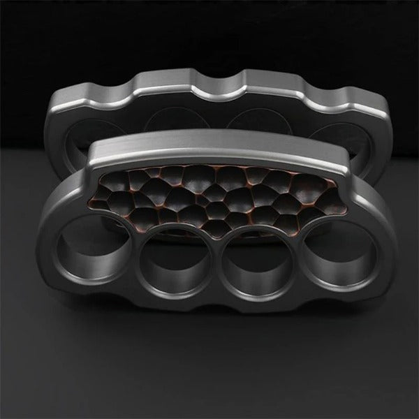 Titan Knuckle Duster Grip Tool