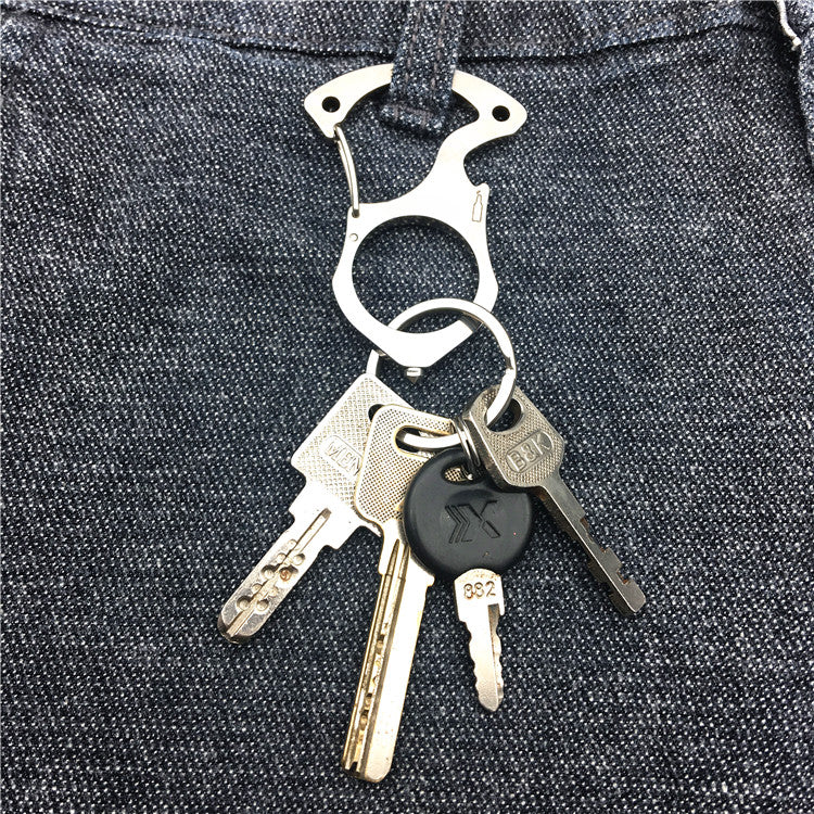 FistGuard Keyclip: Portable Defense Accessory