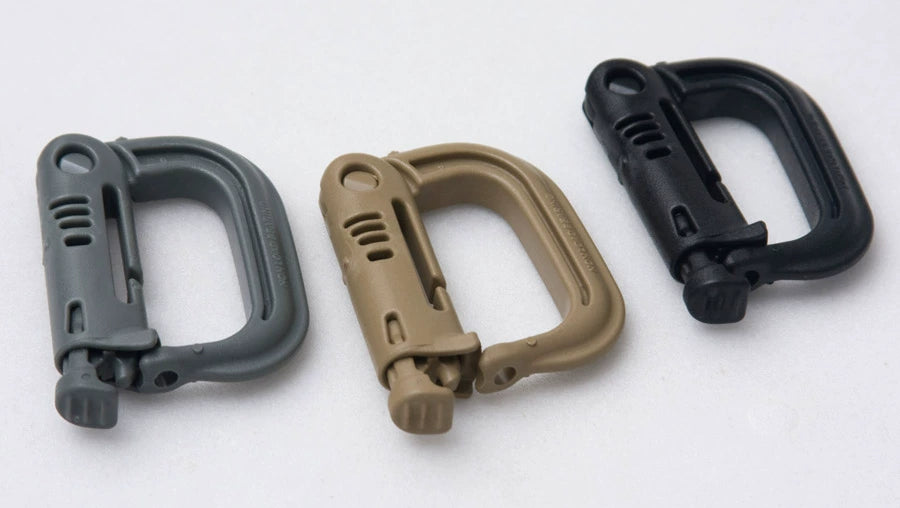 Tactical MOLLE D-Clip: Adventure Gear Attach