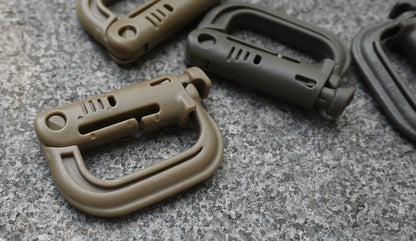 Tactical MOLLE D-Clip: Adventure Gear Attach