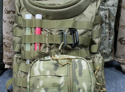 Tactical MOLLE D-Clip: Adventure Gear Attach