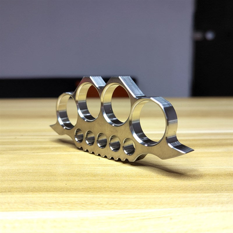 TitanSurvivor Knuckle Duster