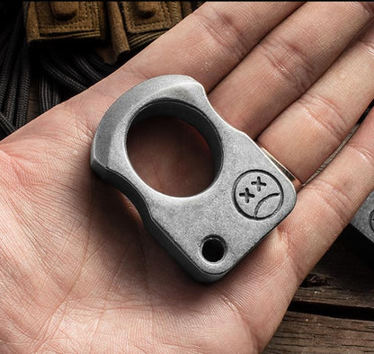 SteelGuard: Metal Knuckle Duster & Anti-Wolf Tool